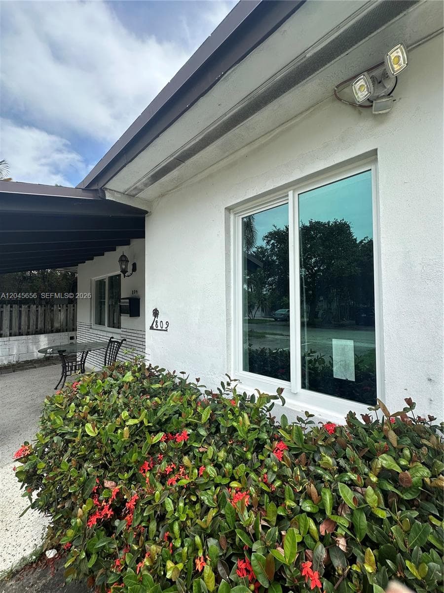 809 NE 2nd St unit 1-2, Hallandale Beach FL 33009 photo 4