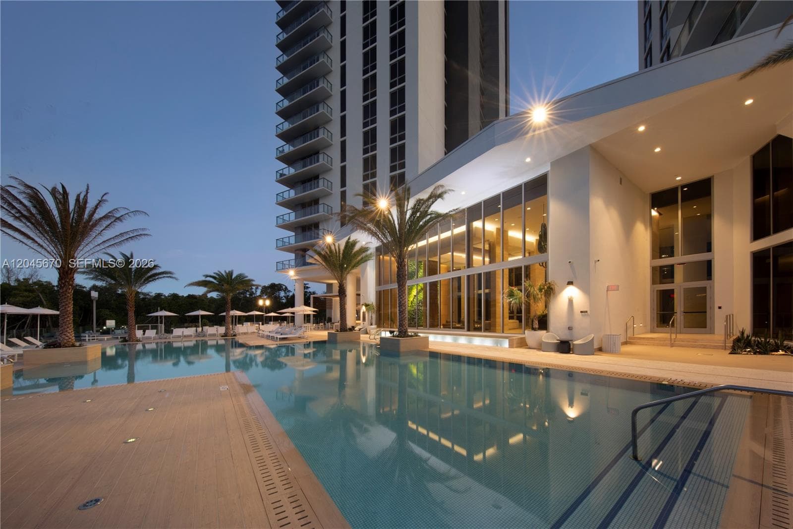 16385 Biscayne Blvd # 2601, North Miami Beach FL 33160 photo 5