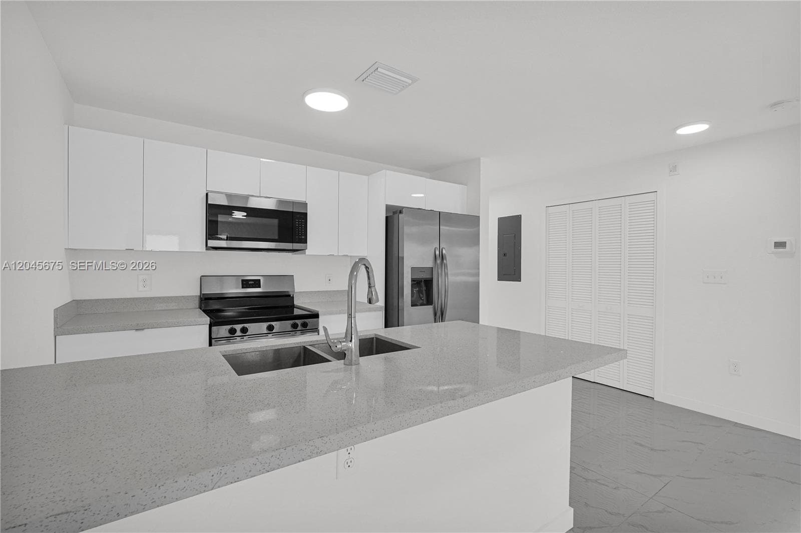 2731 NW 44th St # 2731, Miami FL 33142 photo 4