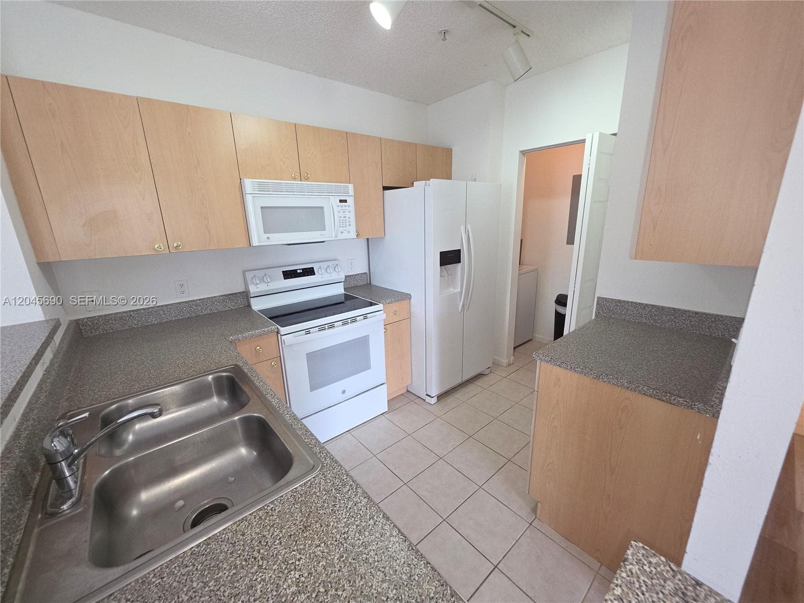 8070 N Nob Hill Rd # 208, Tamarac FL 33321 photo 5