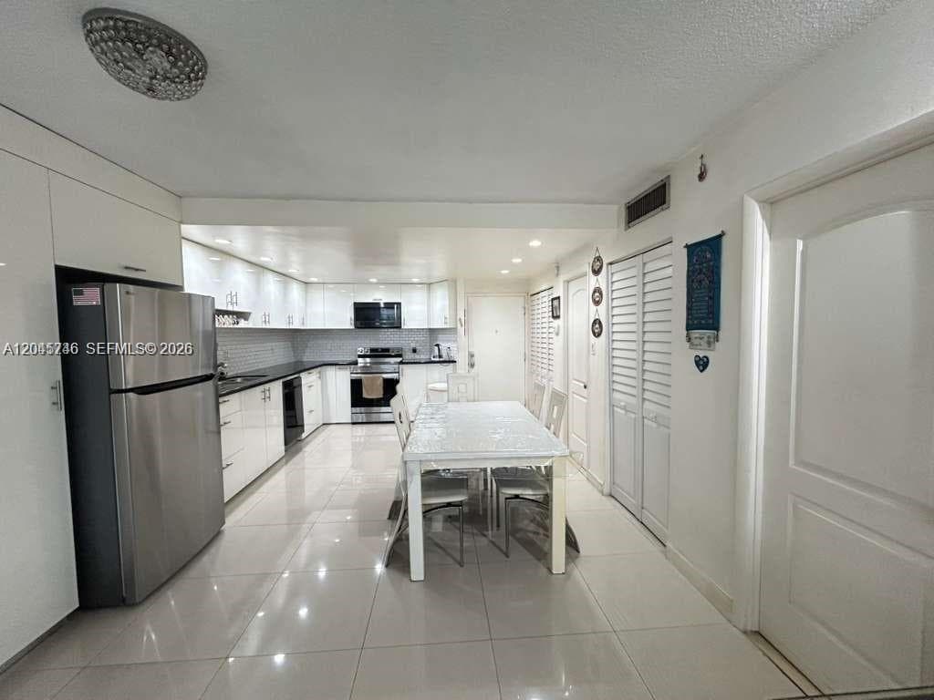 1351 NE Miami Gardens Dr # 511E, Miami FL 33179 photo 2