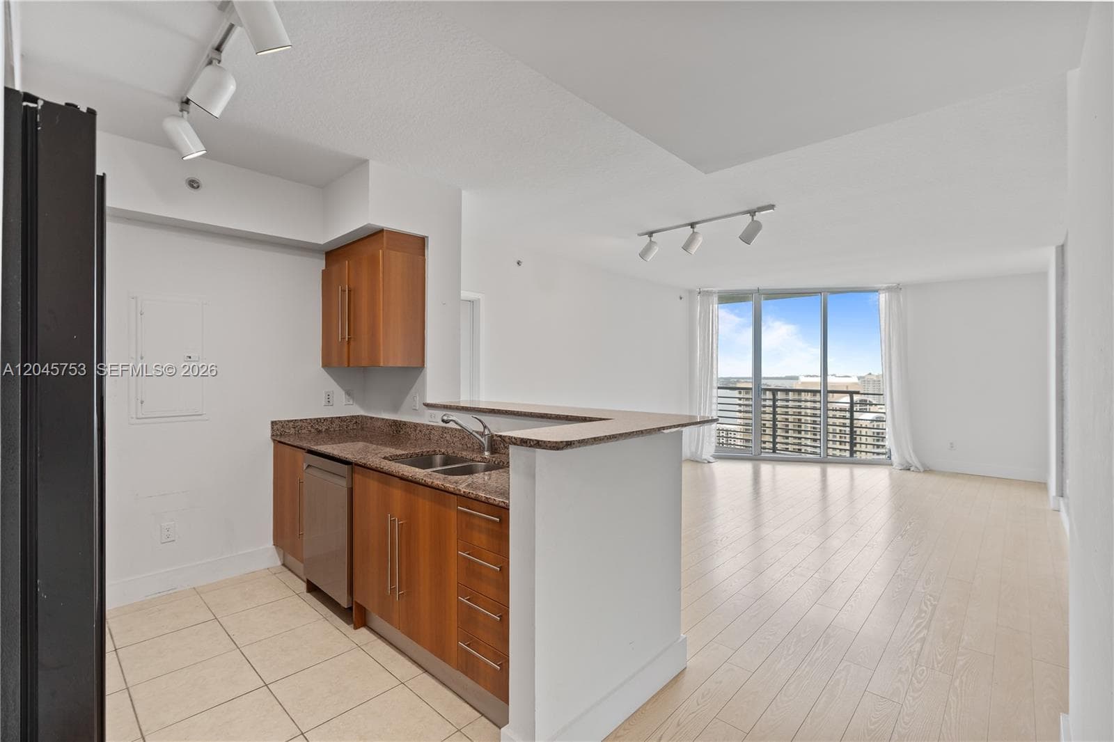335 S Biscayne Blvd # 3503, Miami FL 33131 photo 3