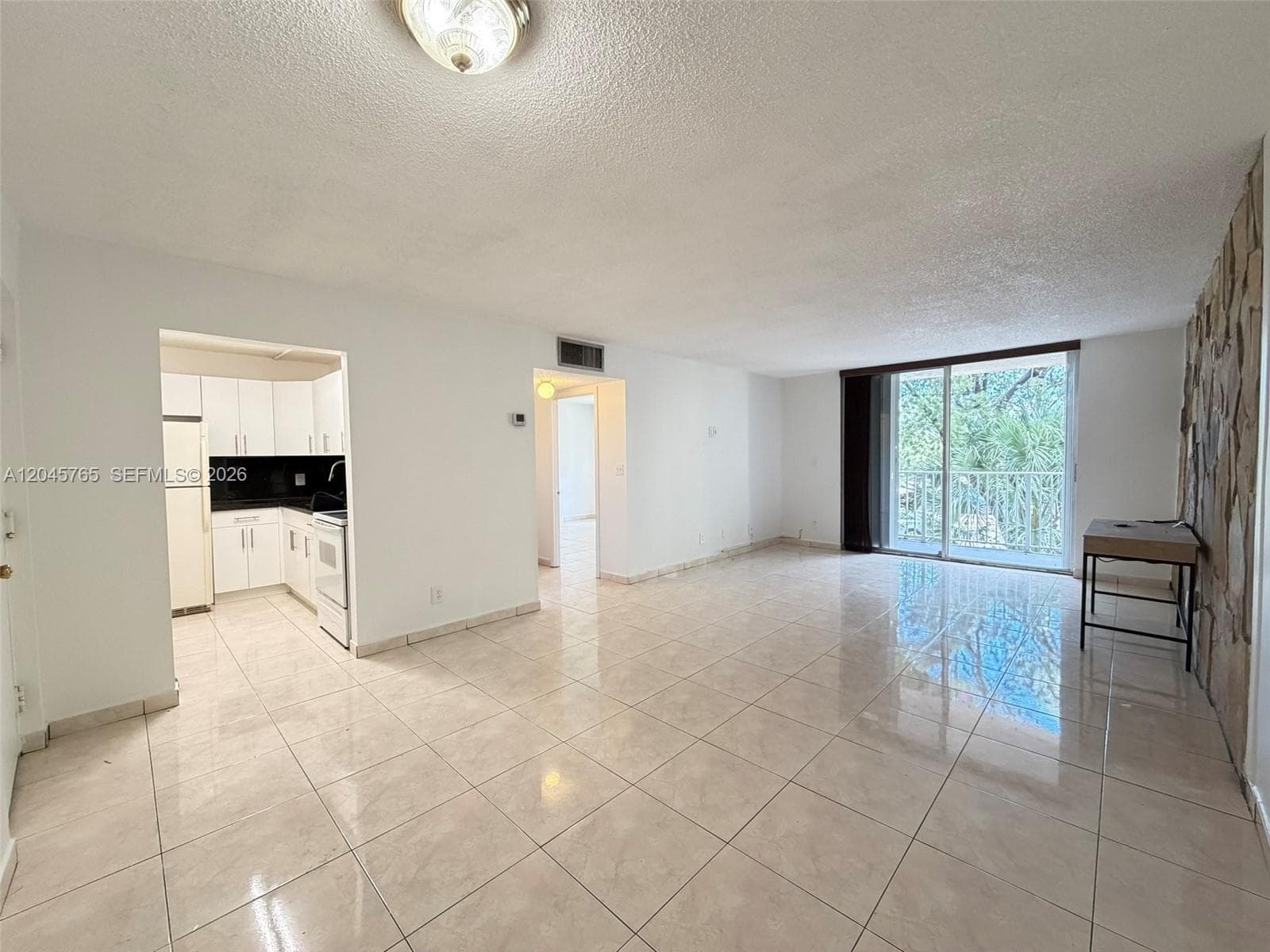 8411 NW 8th St # 206, Miami FL 33126 photo 5