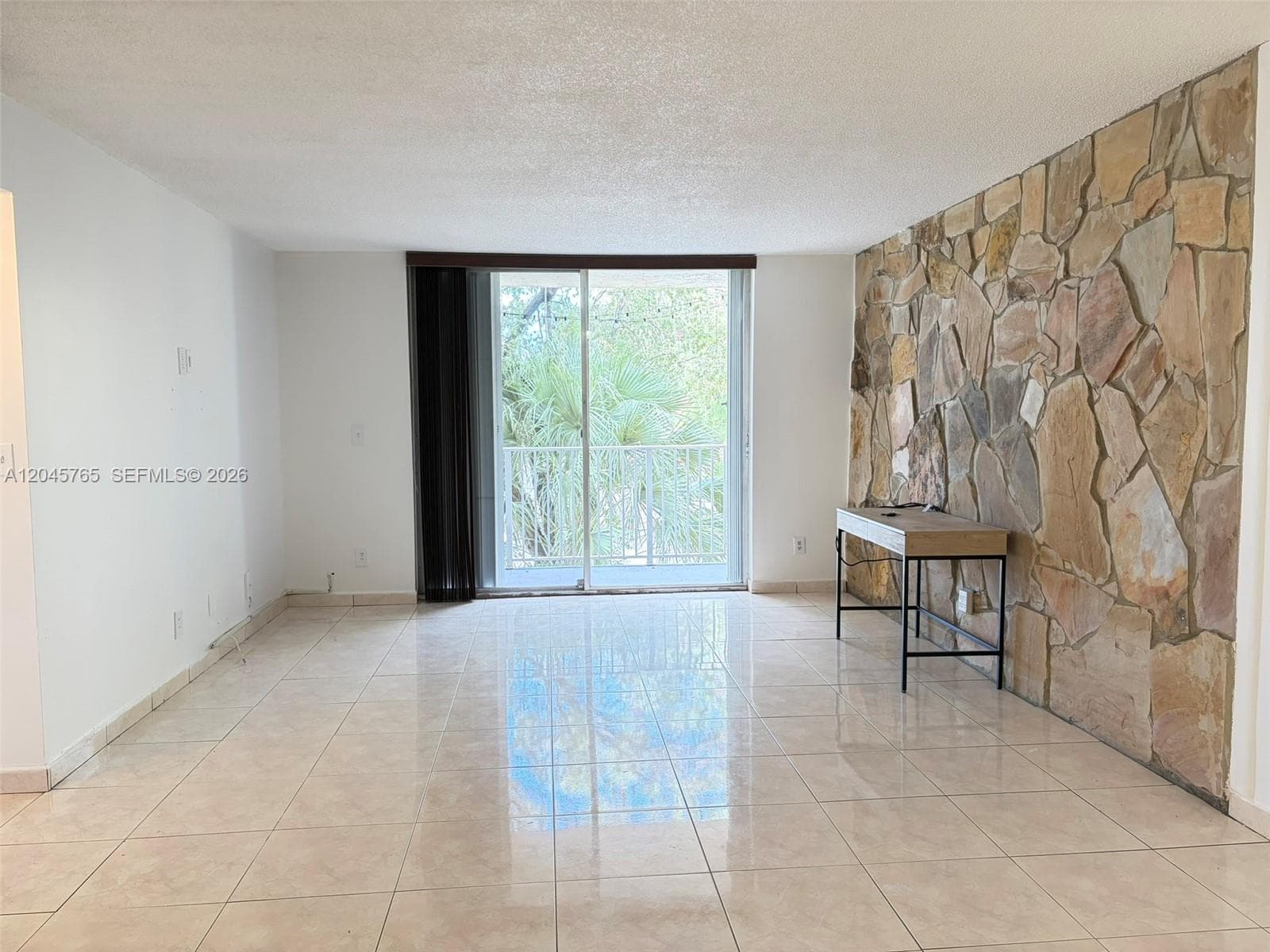 8411 NW 8th St # 206, Miami FL 33126 photo 4