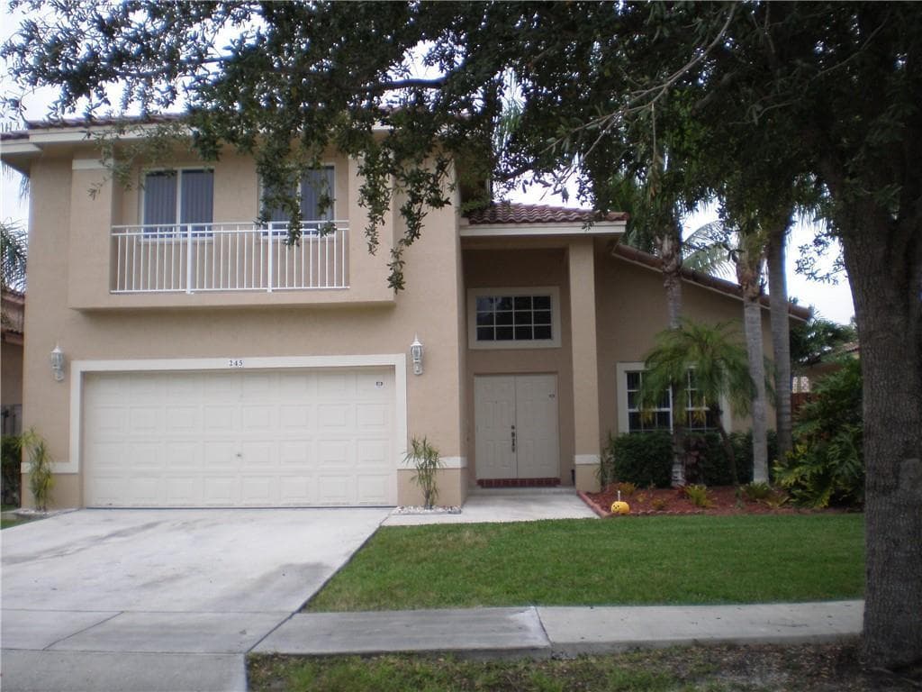 245 Via Milan Terrace, Davie FL 33325