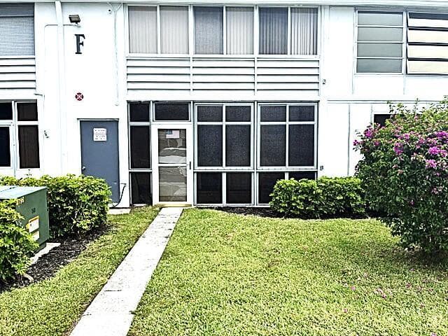 110 Markham F # 110, Deerfield Beach FL 33442 photo 3