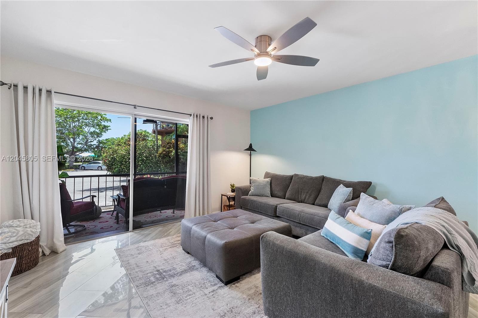 610 Tennis Club Dr # 104, Fort Lauderdale FL 33311 photo 2