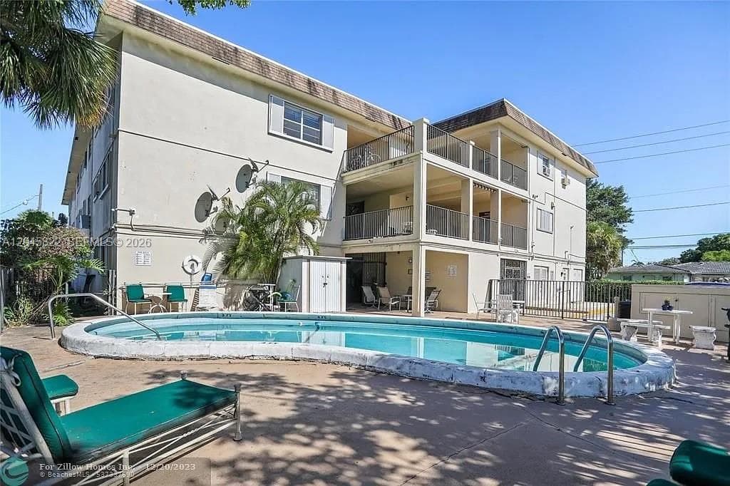 348 S Federal Hwy # 31, Dania Beach FL 33004