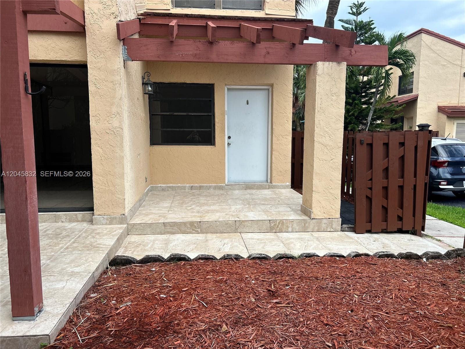 301 W Park Dr # 101-11, Miami FL 33172