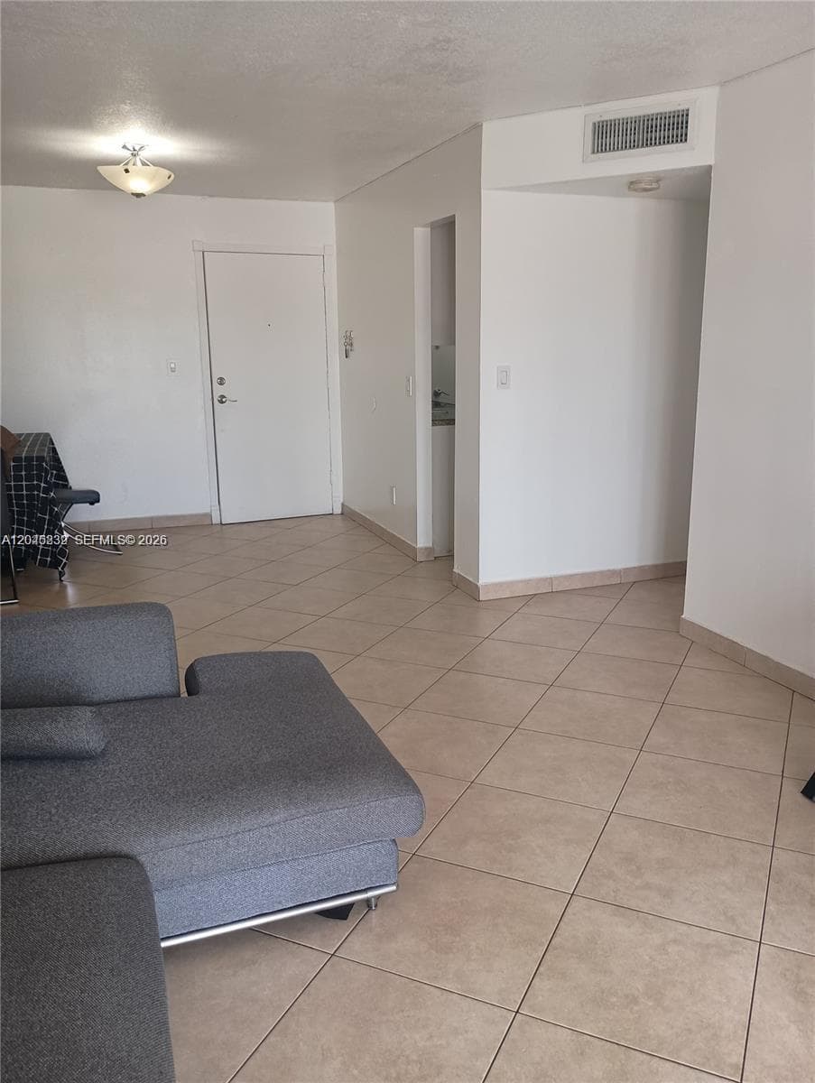 18100 Atlantic Blvd # 312, Sunny Isles Beach FL 33160 photo 3