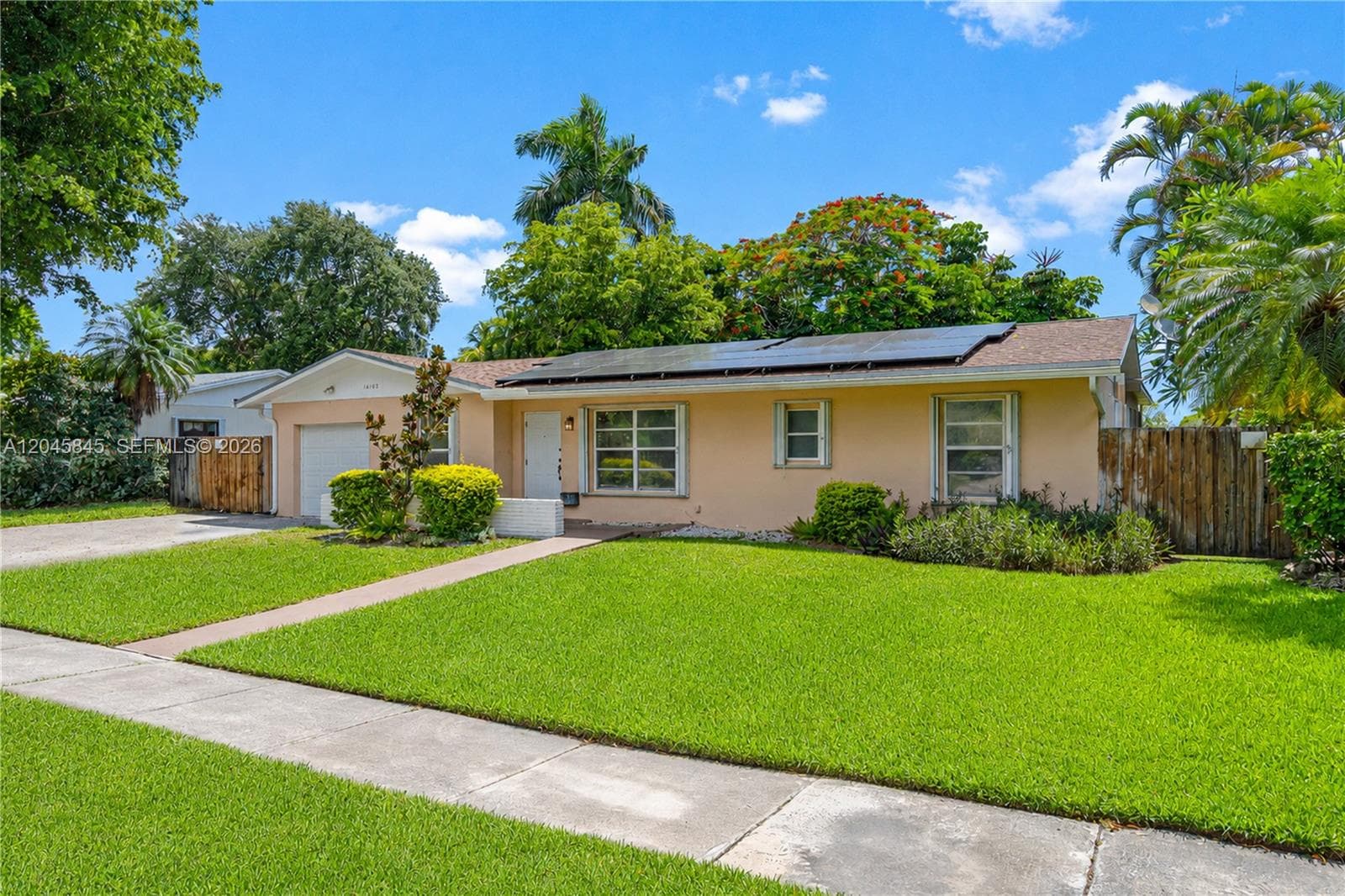 18103 SW 93rd Avenue, Palmetto Bay FL 33157 photo 2