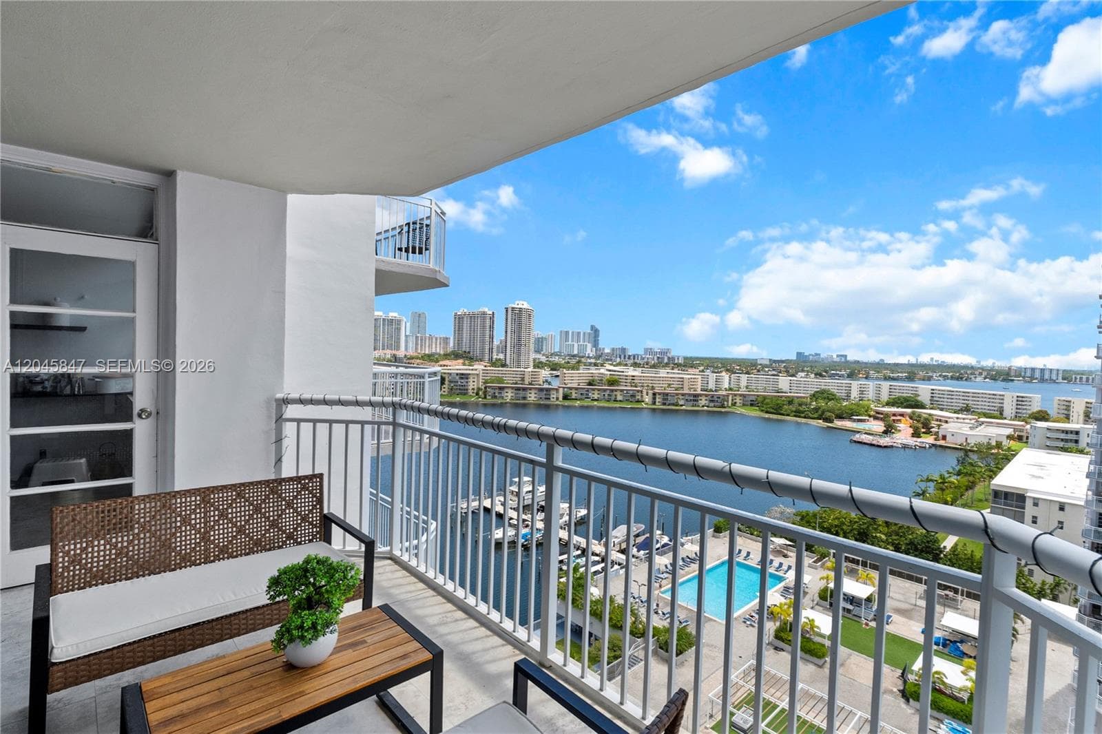 18071 Biscayne Blvd # 1404, Aventura FL 33160