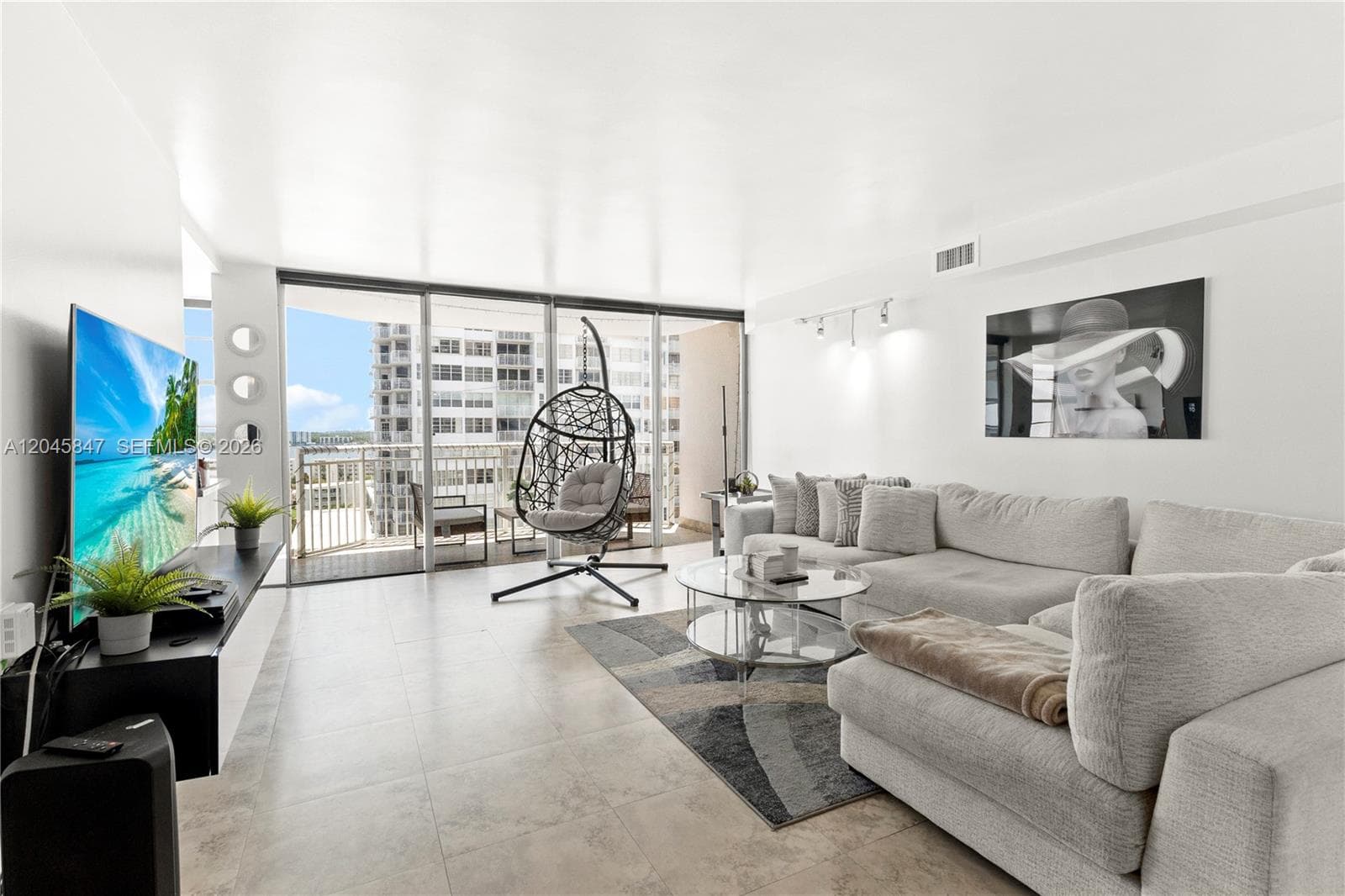 18071 Biscayne Blvd # 1404, Aventura FL 33160 photo 5