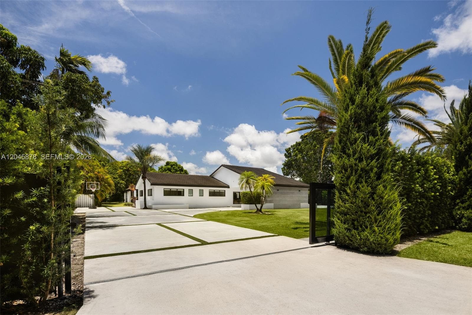 8960 SW 118th St, Miami FL 33176 photo 2