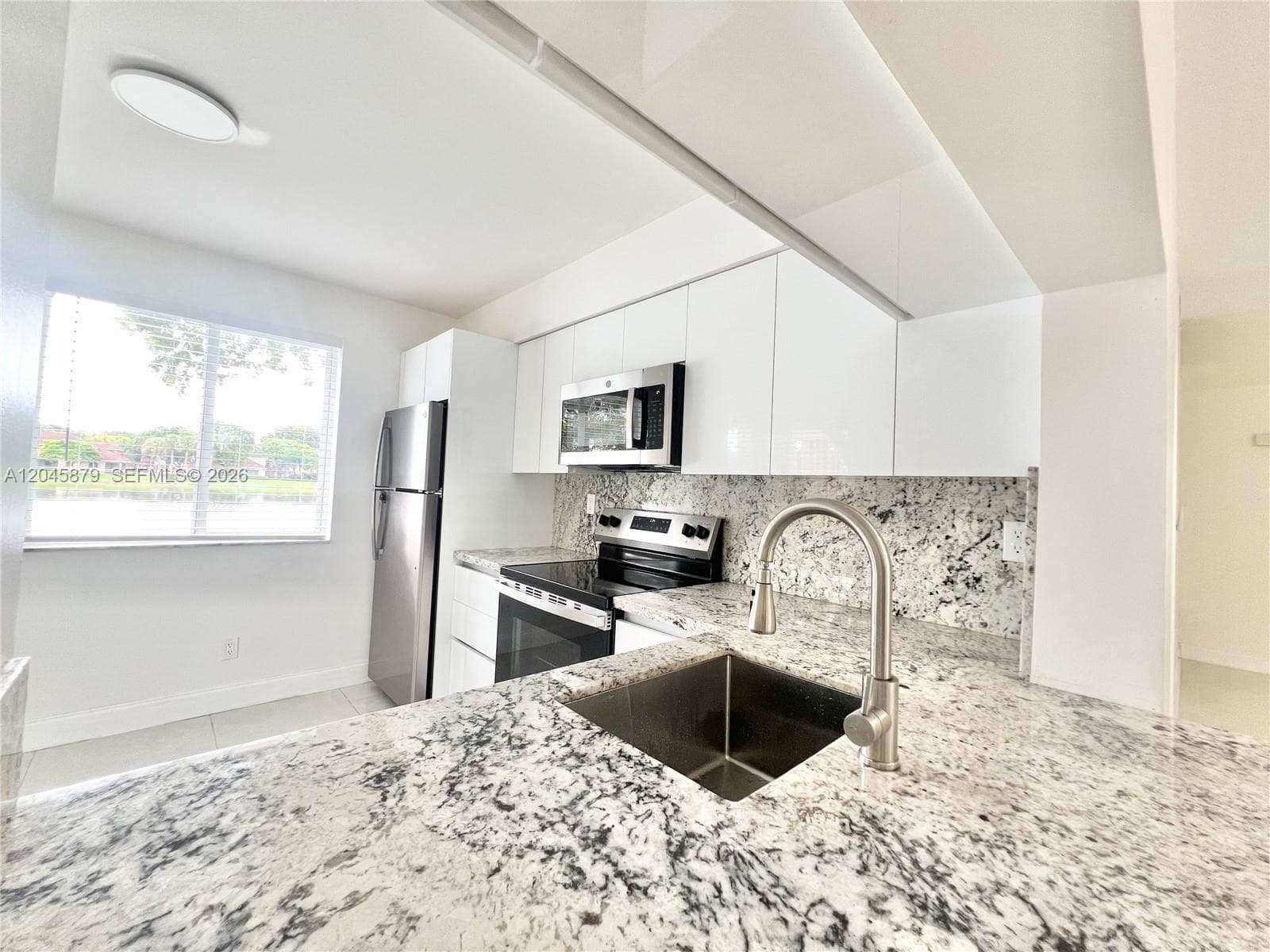 842 NW 92nd Ave # 842, Plantation FL 33324 photo 3