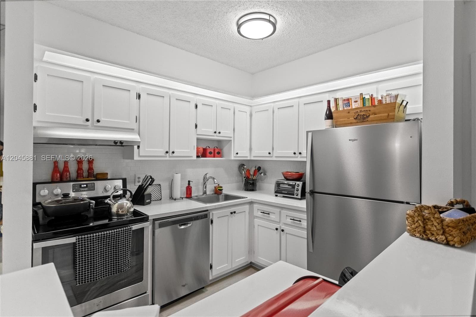 9930 S Belfort Cir # 105, Tamarac FL 33321 photo 4