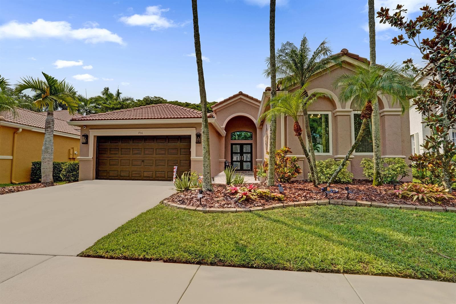 706 Tulip Circle, Weston FL 33327 photo 2