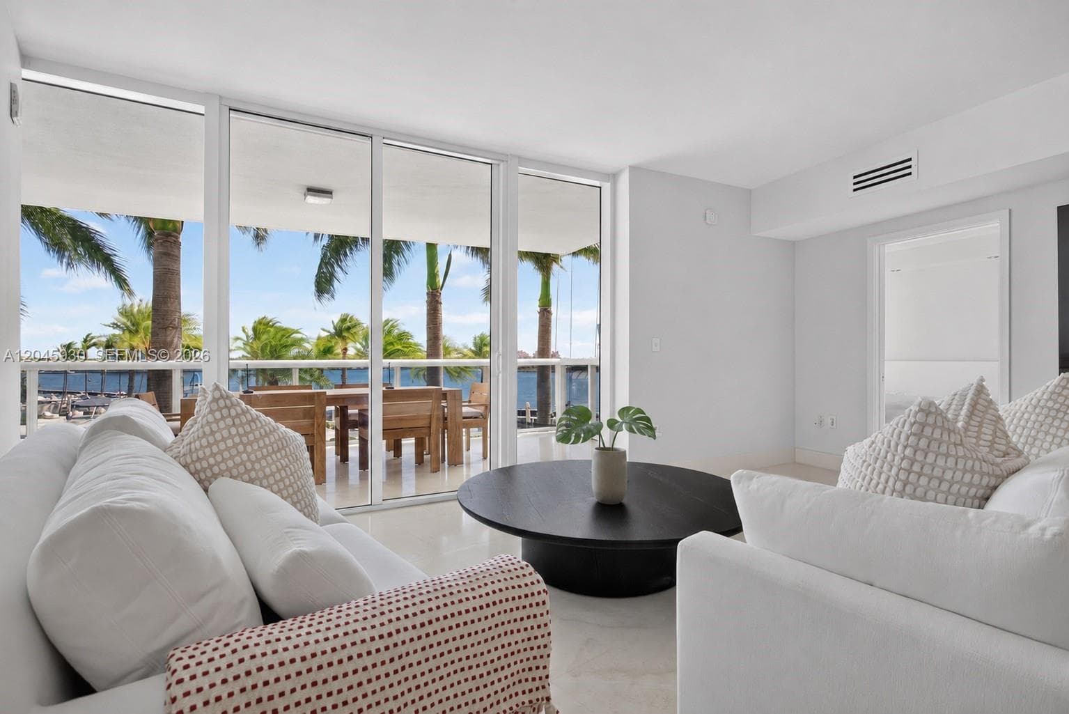 400 Alton Rd # 706, Miami Beach, FL 33139 photo 2