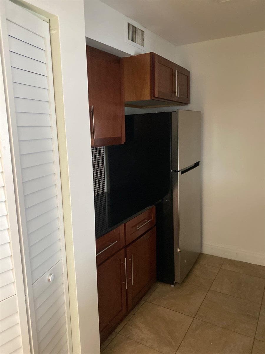 1444 Windsor Court # 1, Fort Lauderdale FL 33304 photo 3