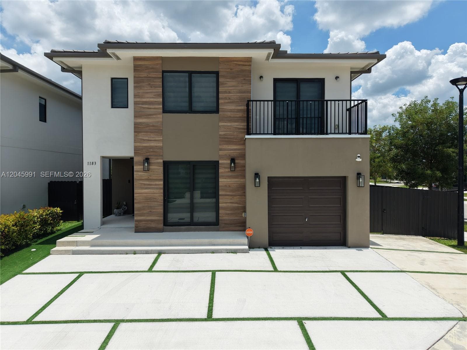 1183 NW 2nd St, Florida City FL 33034
