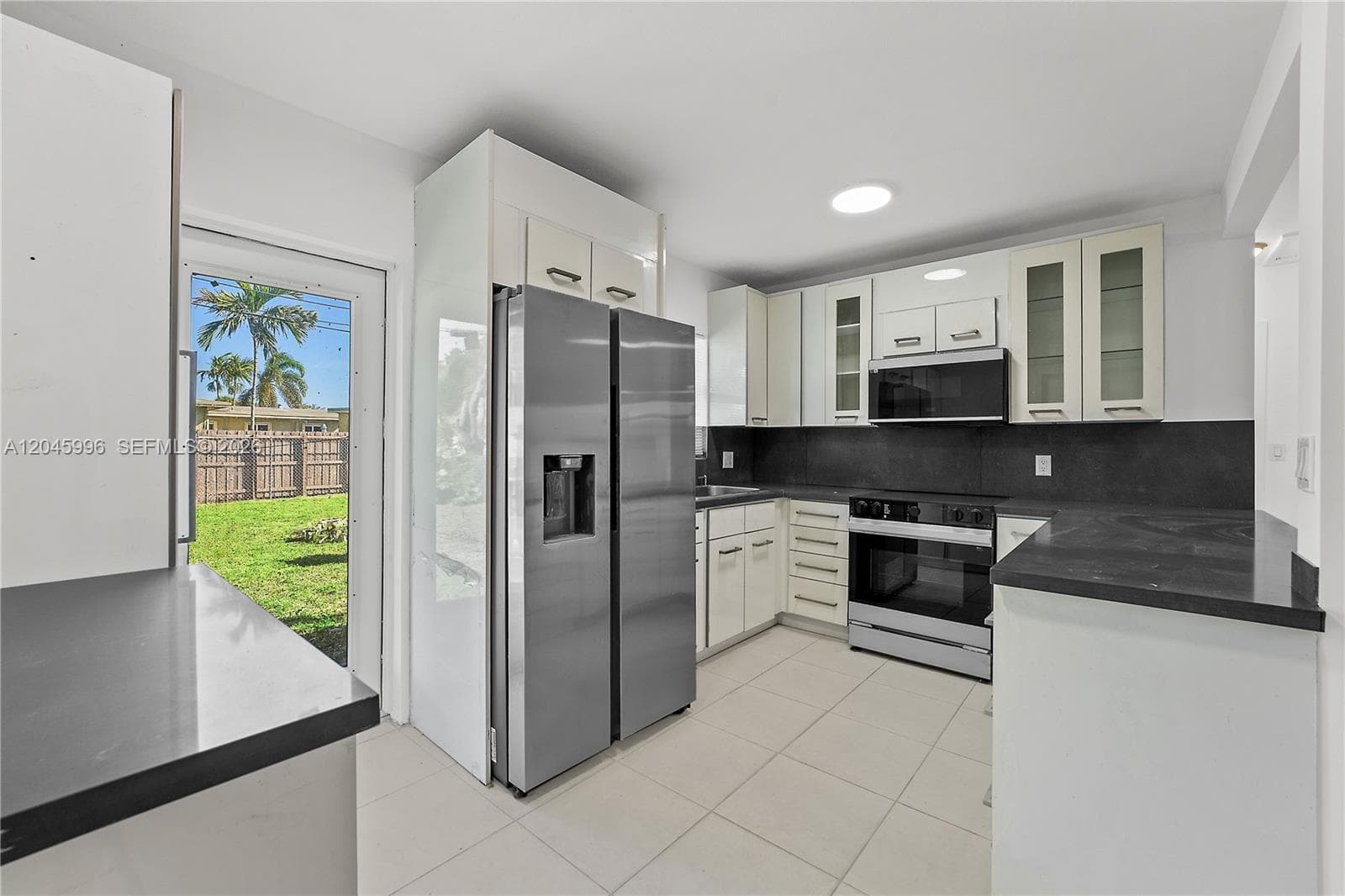 1201 NW 10th Pl, Fort Lauderdale FL 33311 photo 4