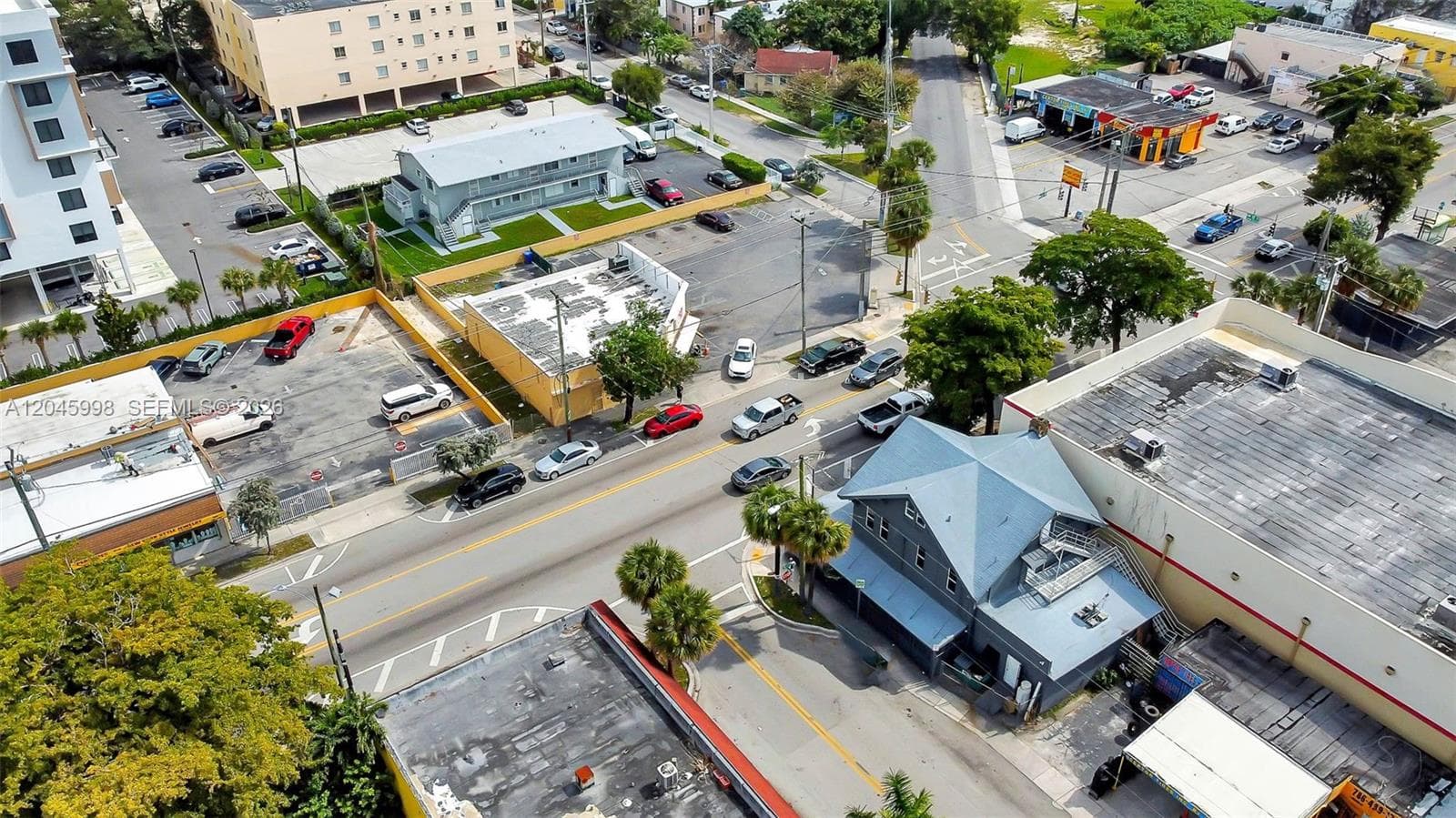 1818 NW 17th Ave, Miami FL 33125 photo 2