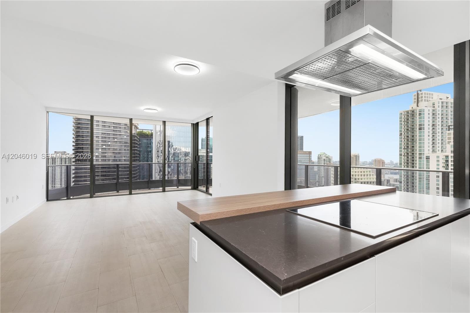 1000 Brickell Plz # 4015, Miami FL 33131 photo 3