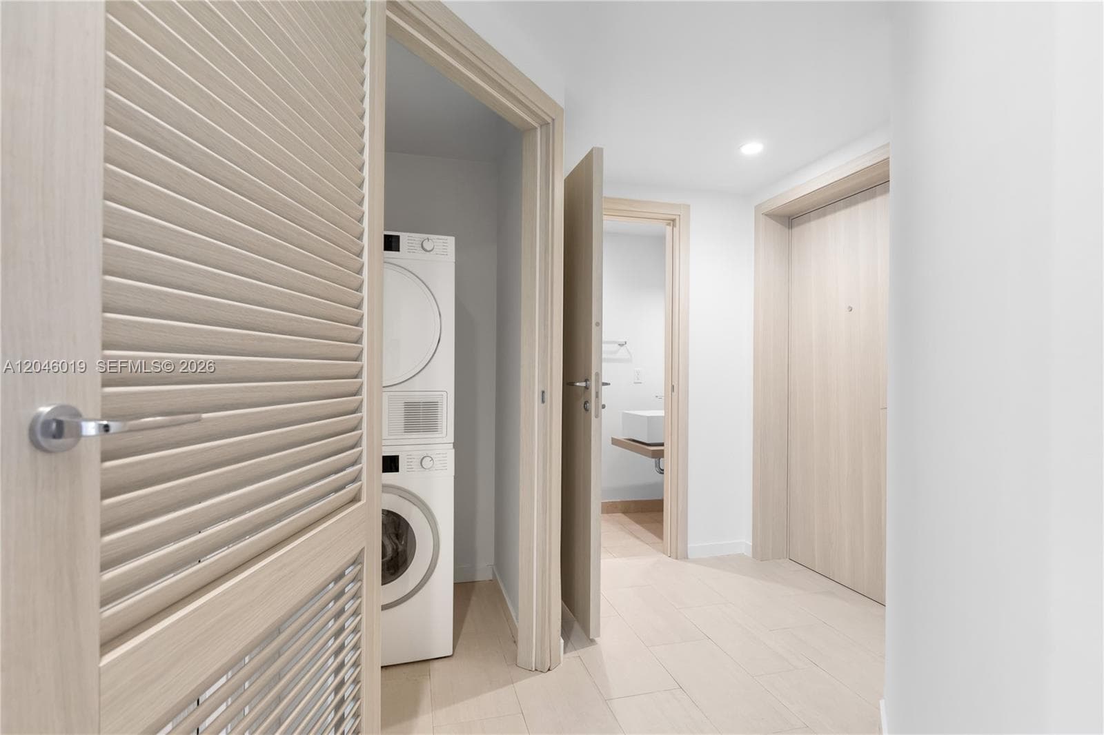 1000 Brickell Plz # 4015, Miami FL 33131 photo 5