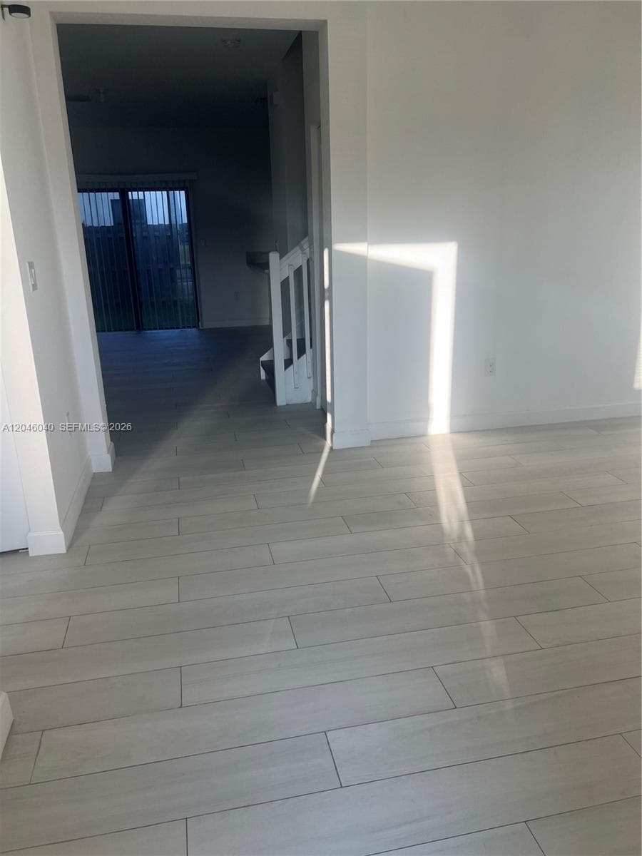 21447 NE 2nd Pl, Miami FL 33179 photo 4
