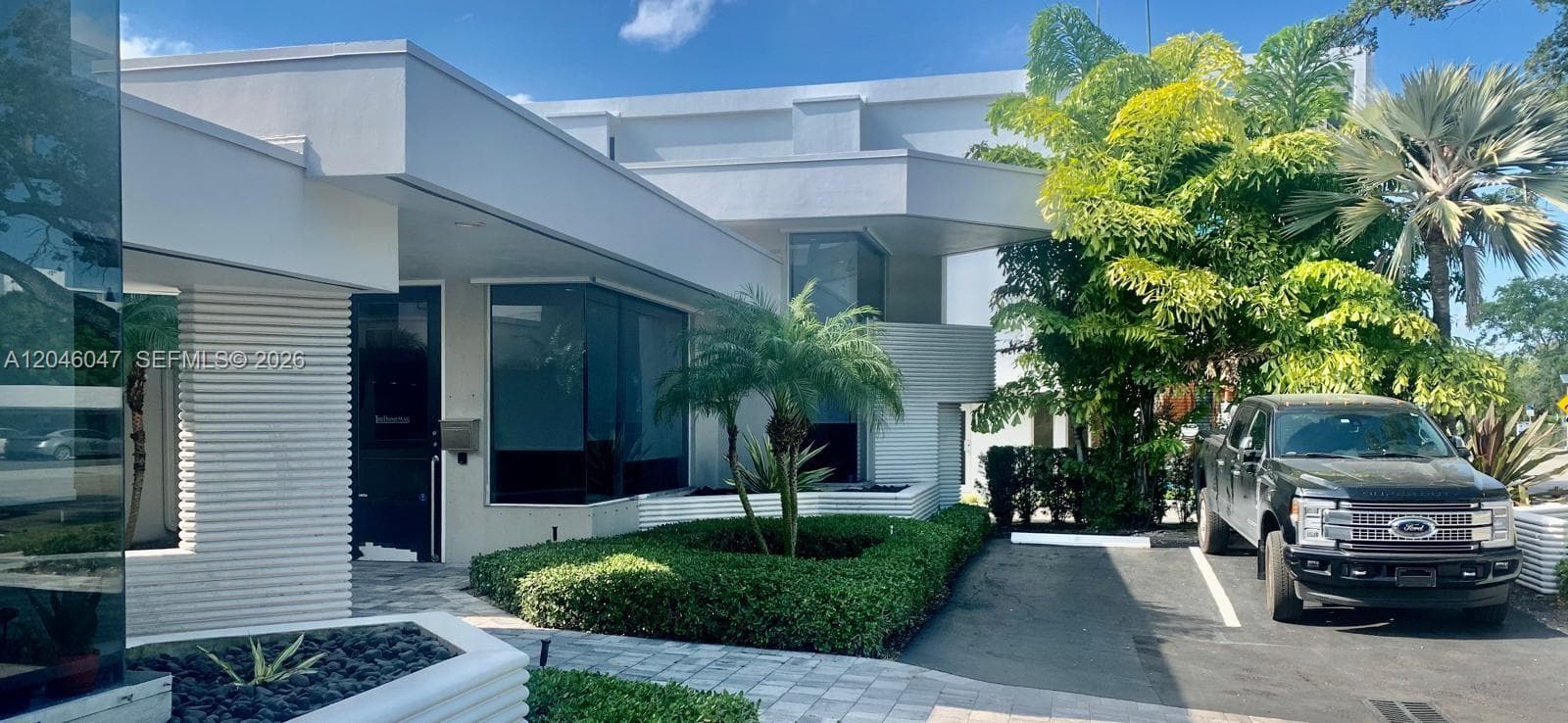 721 NE 3rd Ave, Fort Lauderdale FL 33304 photo 3