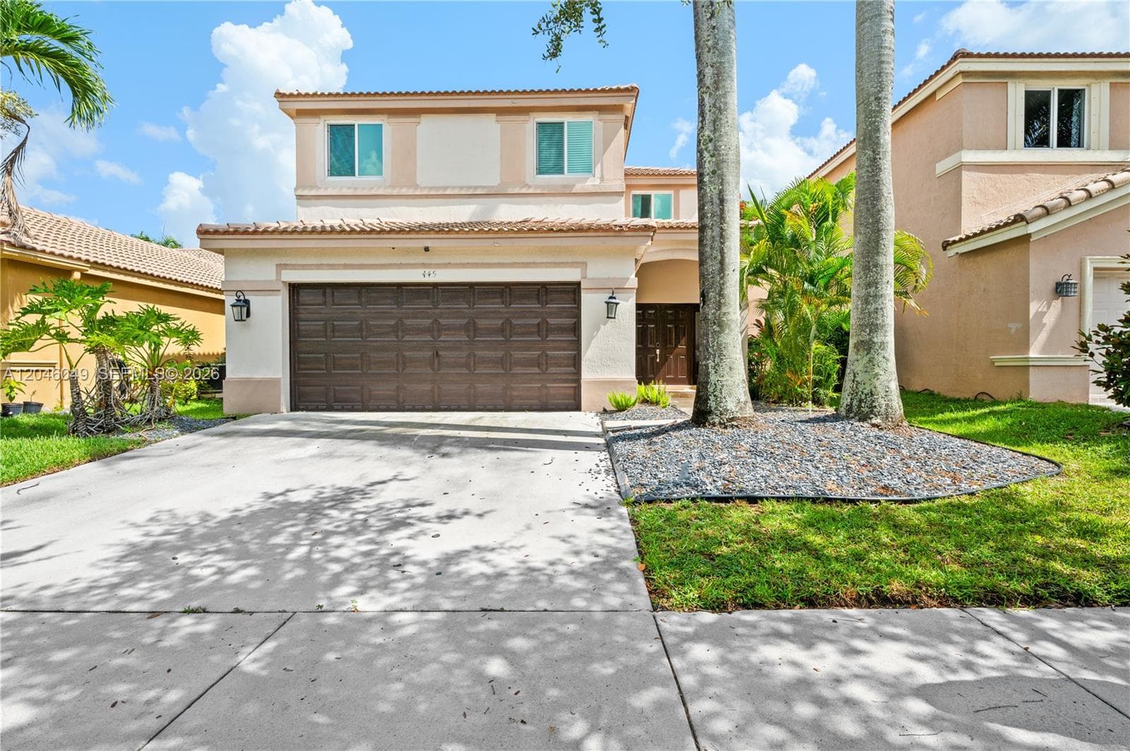 445 Conservation Dr, Weston FL 33327