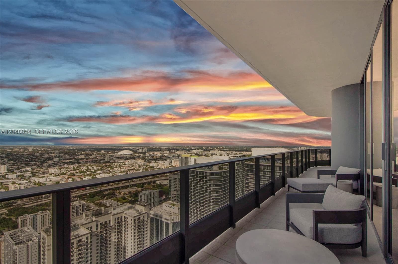 1000 Brickell Plz, Miami FL 33131 photo 3