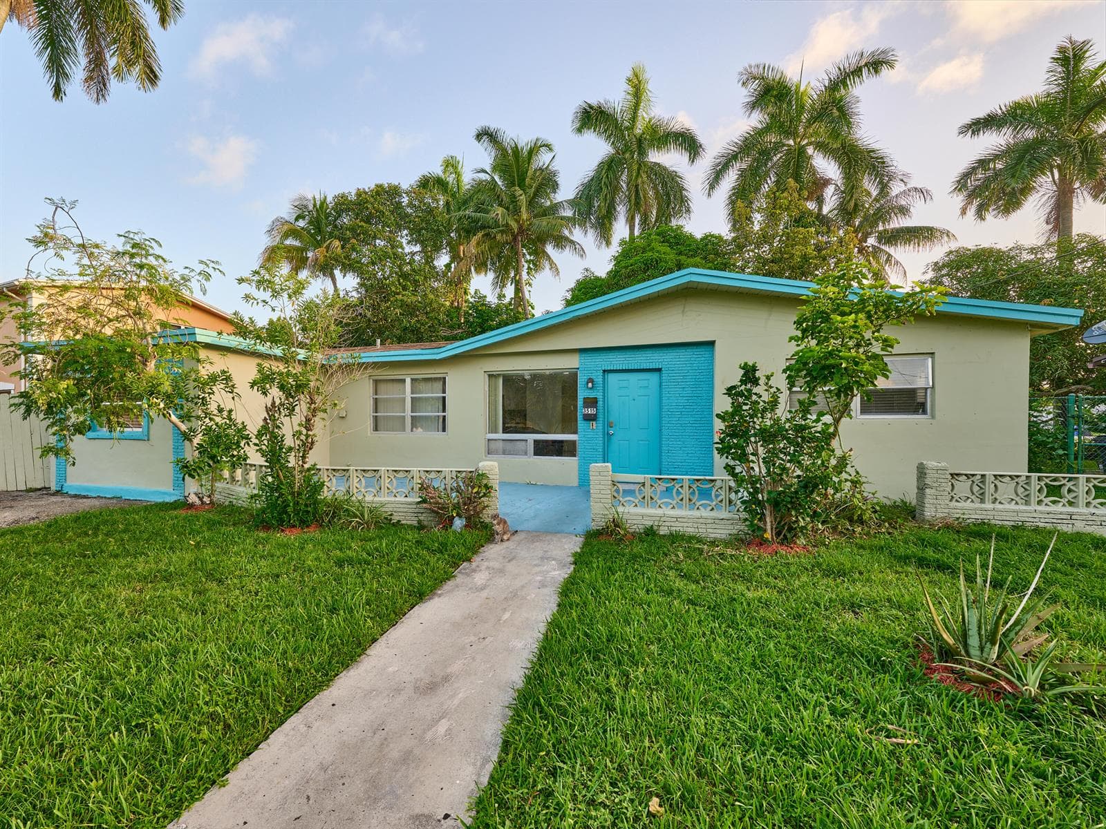 3515 NW 40th Street, Lauderdale Lakes FL 33309