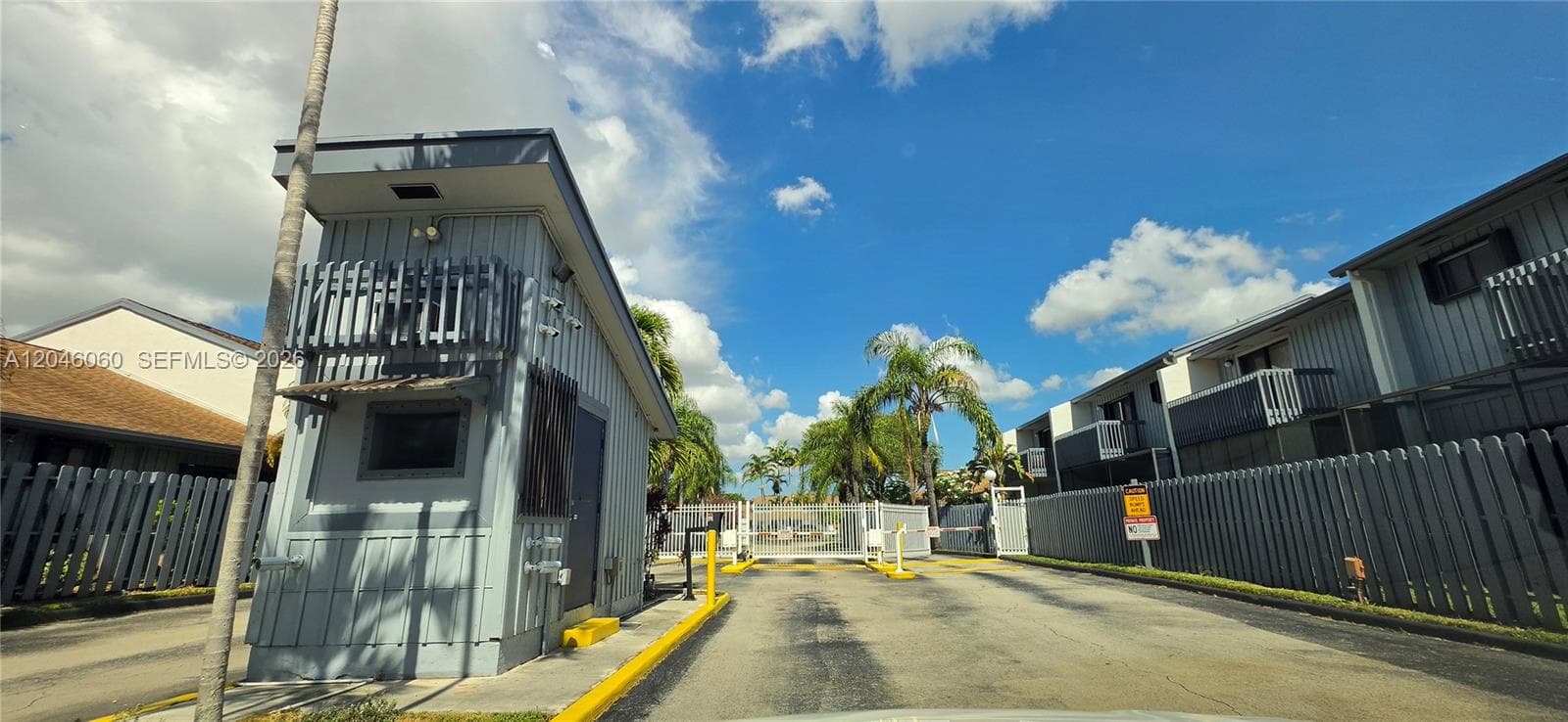 1652 N 14th Ter # 1652, Hollywood FL 33020 photo 2