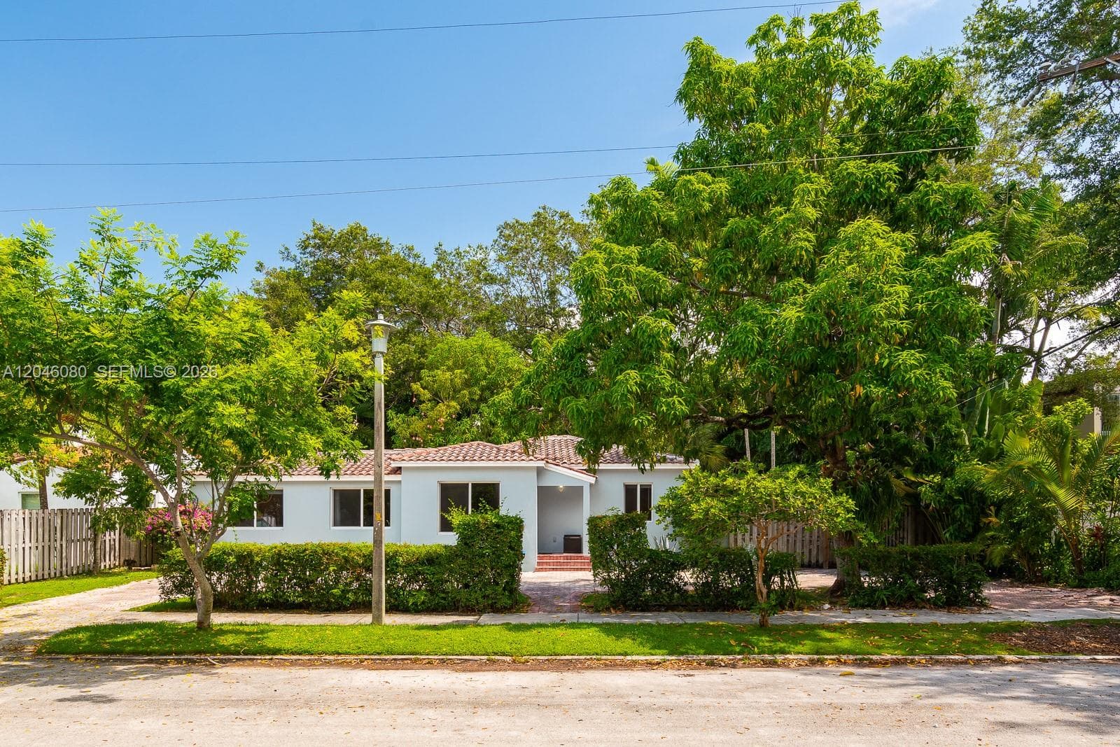 2215 Tequesta Ln, Miami FL 33133