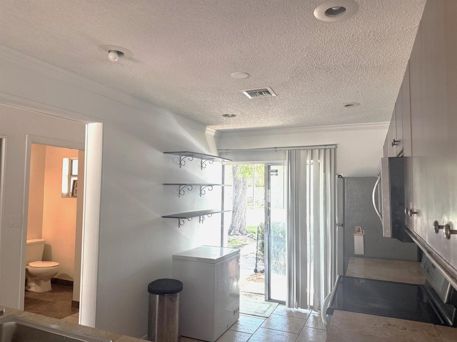 795 Crystal Lake Drive # 795, Deerfield Beach FL 33064 photo 3
