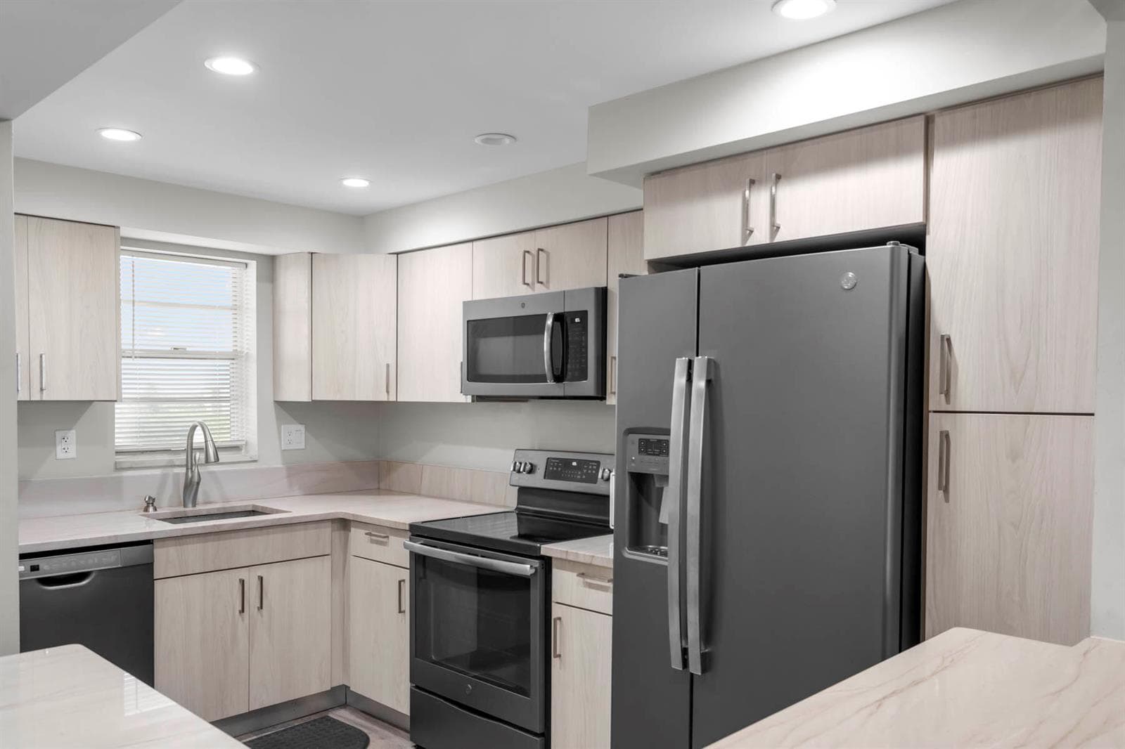 3150 W Rolling Hills Circle # 704, Davie FL 33328 photo 4