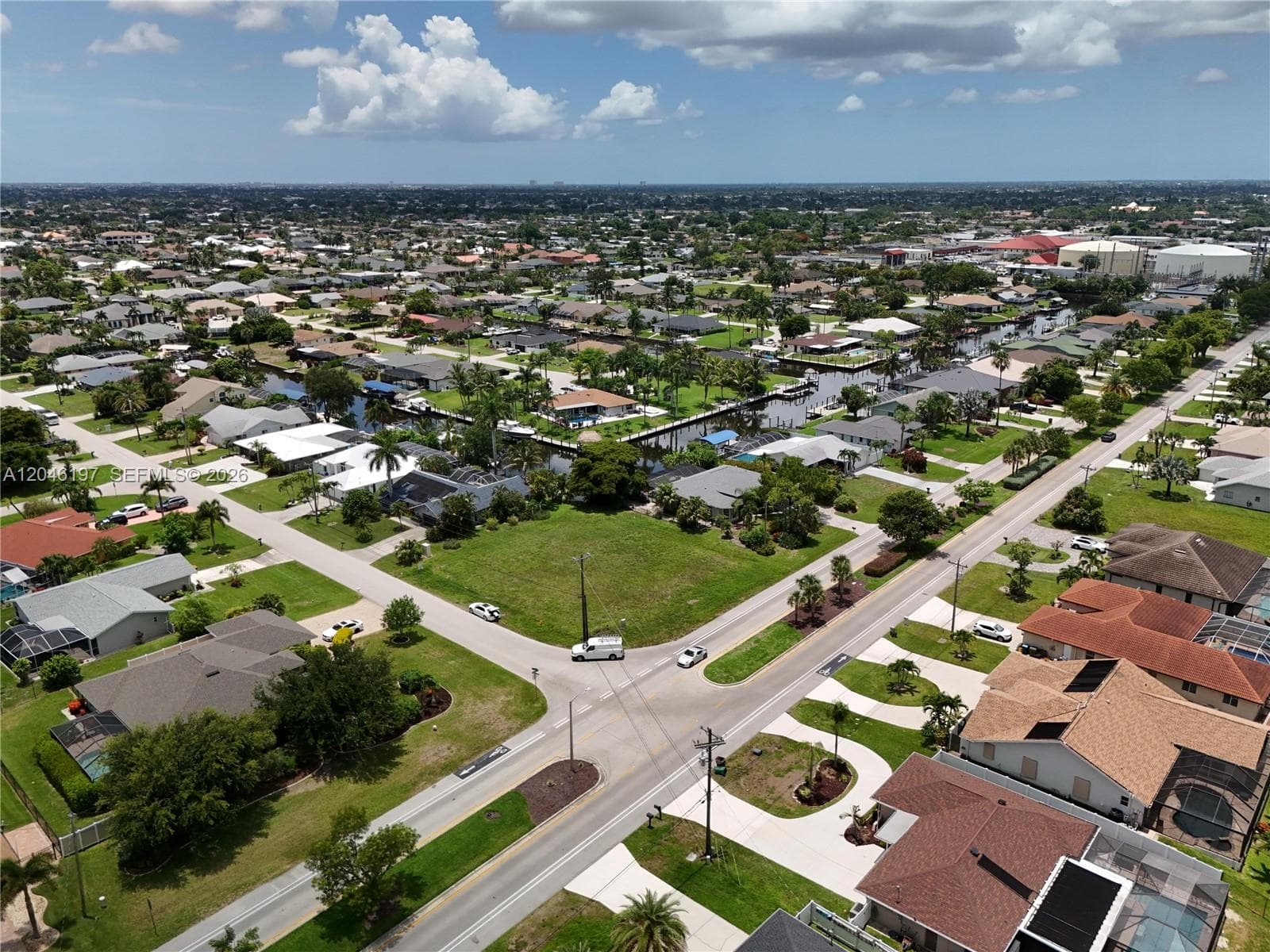2014 EVEREST PKWY, Cape Coral FL 33904 photo 3