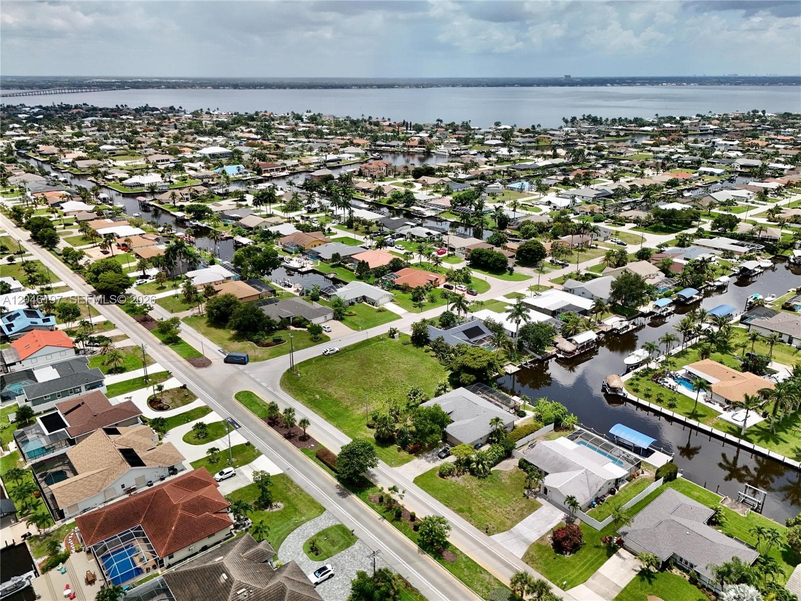 2014 EVEREST PKWY, Cape Coral FL 33904 photo 5
