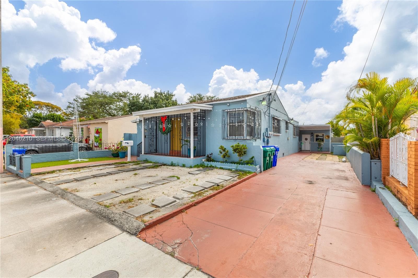 2818 SW 2nd St, Miami FL 33135