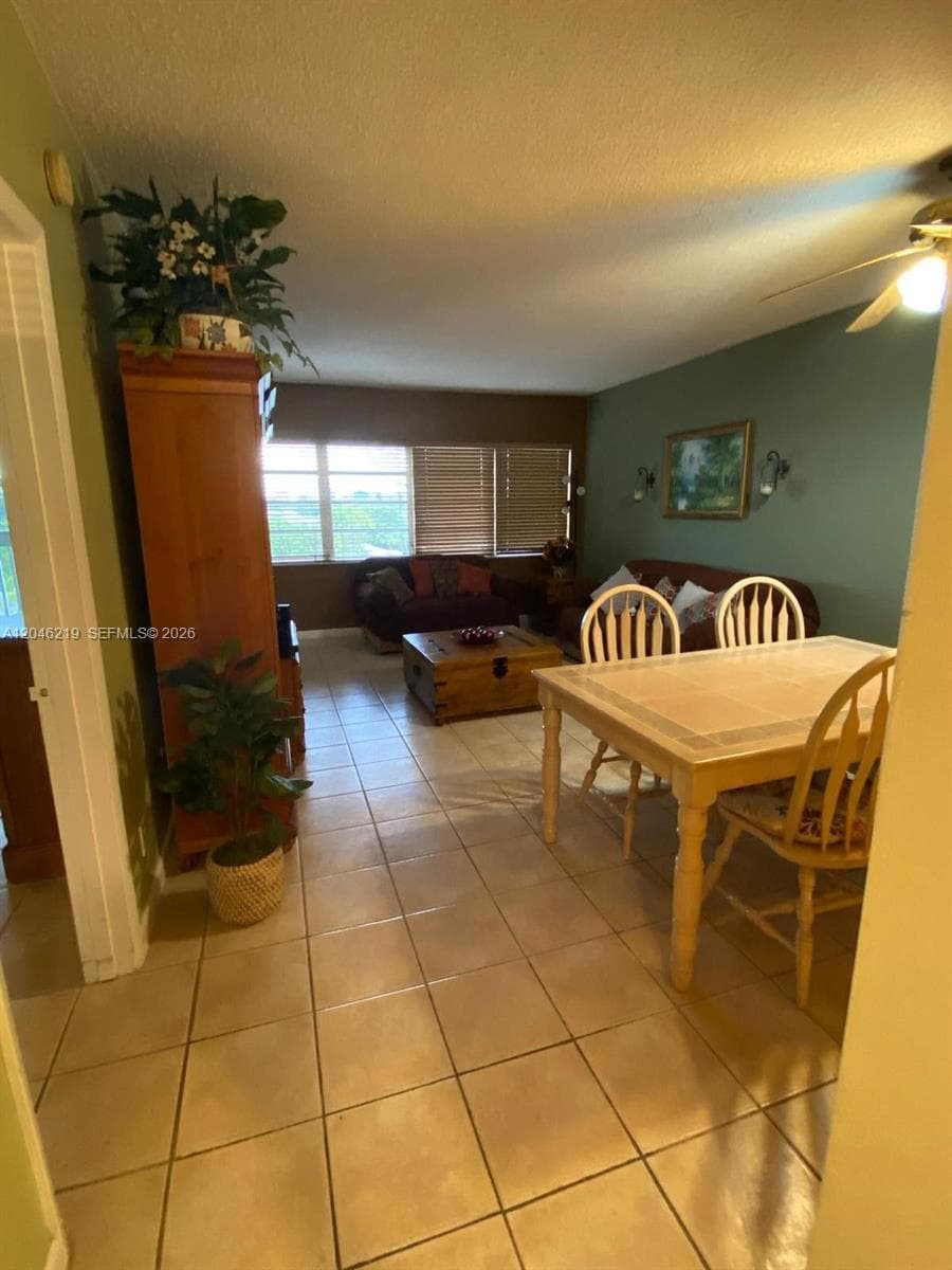 330 SE 2nd St # 403F, Hallandale Beach FL 33009