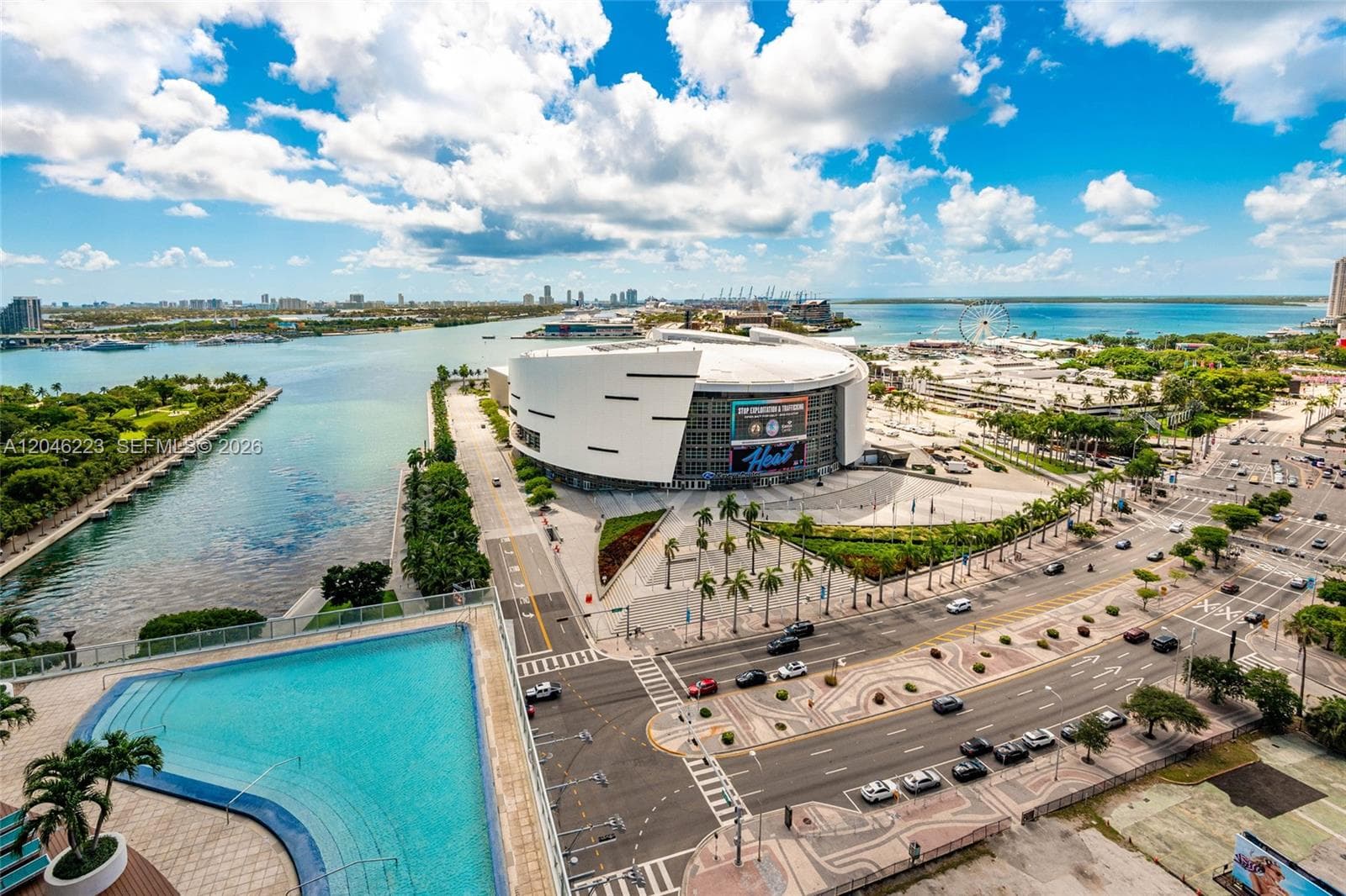 888 Biscayne Blvd # 2002, Miami FL 33132 photo 2