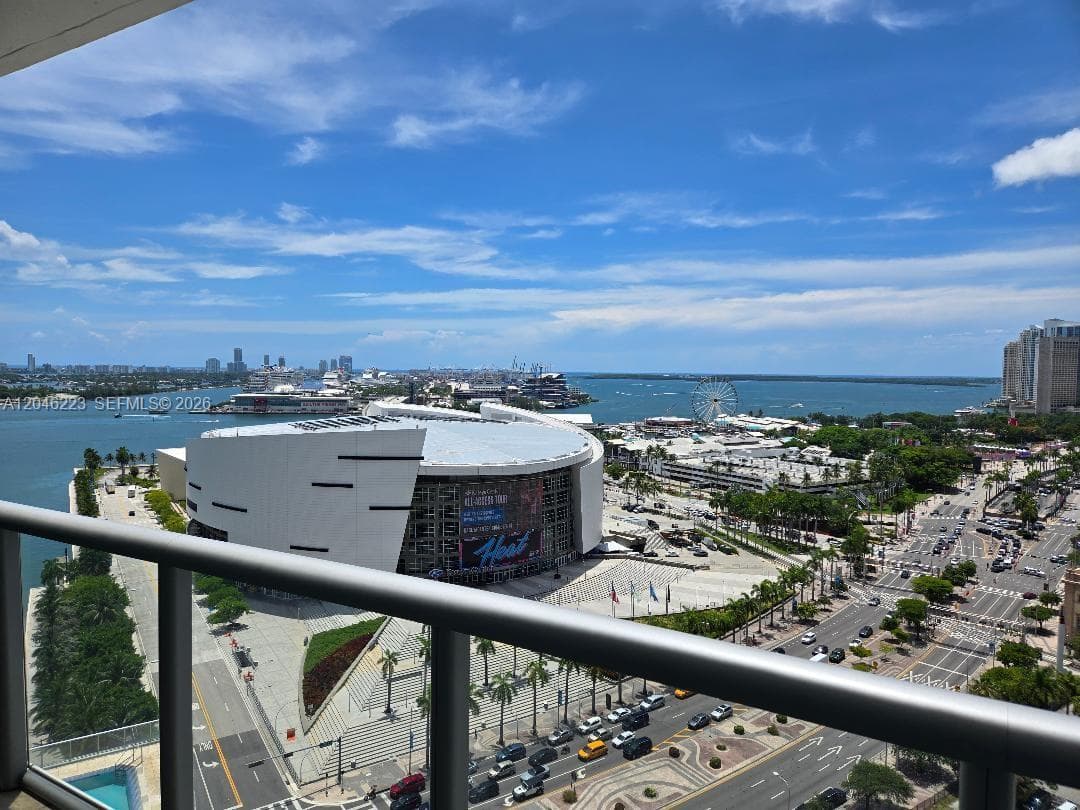 888 Biscayne Blvd # 2002, Miami FL 33132 photo 4