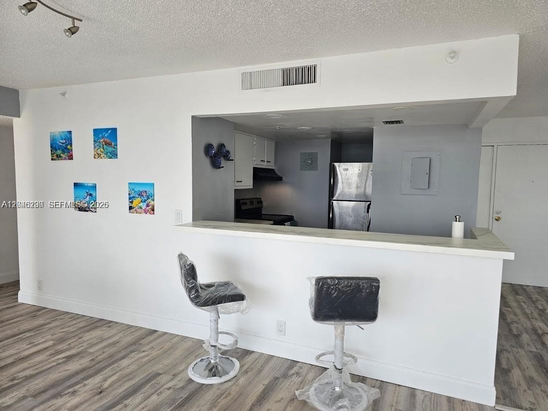 7601 E Treasure Dr # 811, North Bay Village FL 33141 photo 4