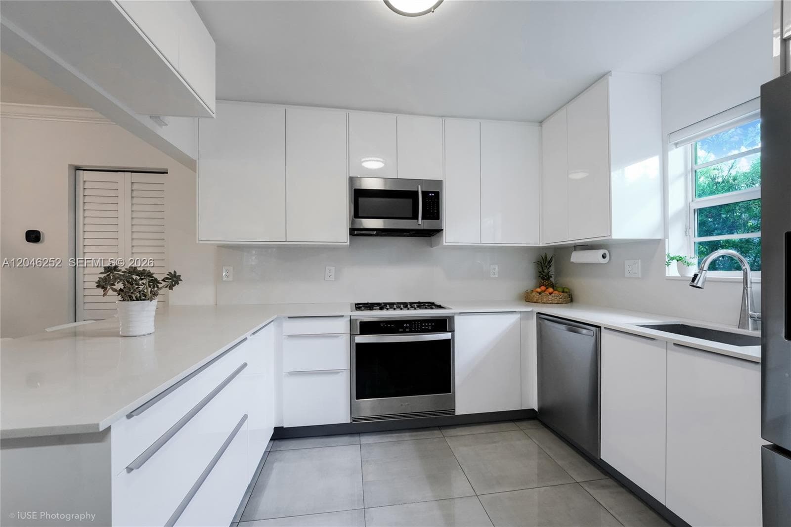 1556 Catalonia Ave, Coral Gables FL 33134 photo 5