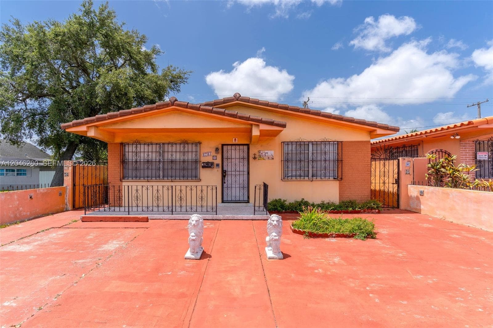 6702 SW 25th Ter, Miami FL 33155 photo 2