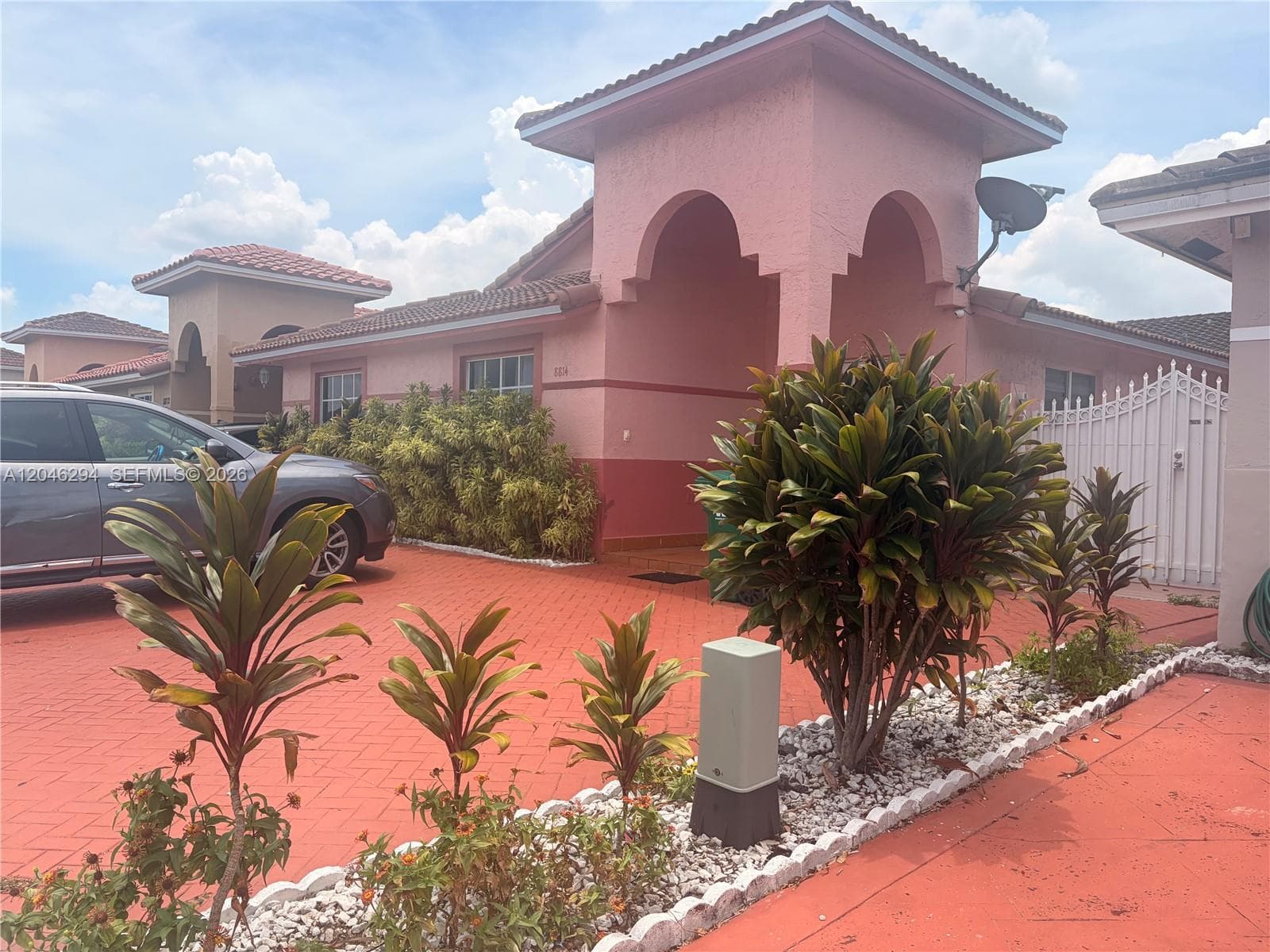 8814 NW 109th Ter, Hialeah Gardens FL 33018 photo 3
