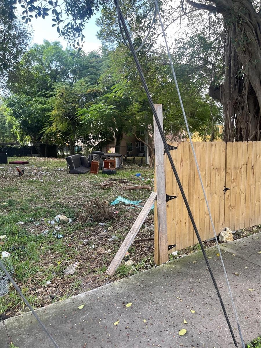 1110 NW 34th St, Miami FL 33127 photo 3