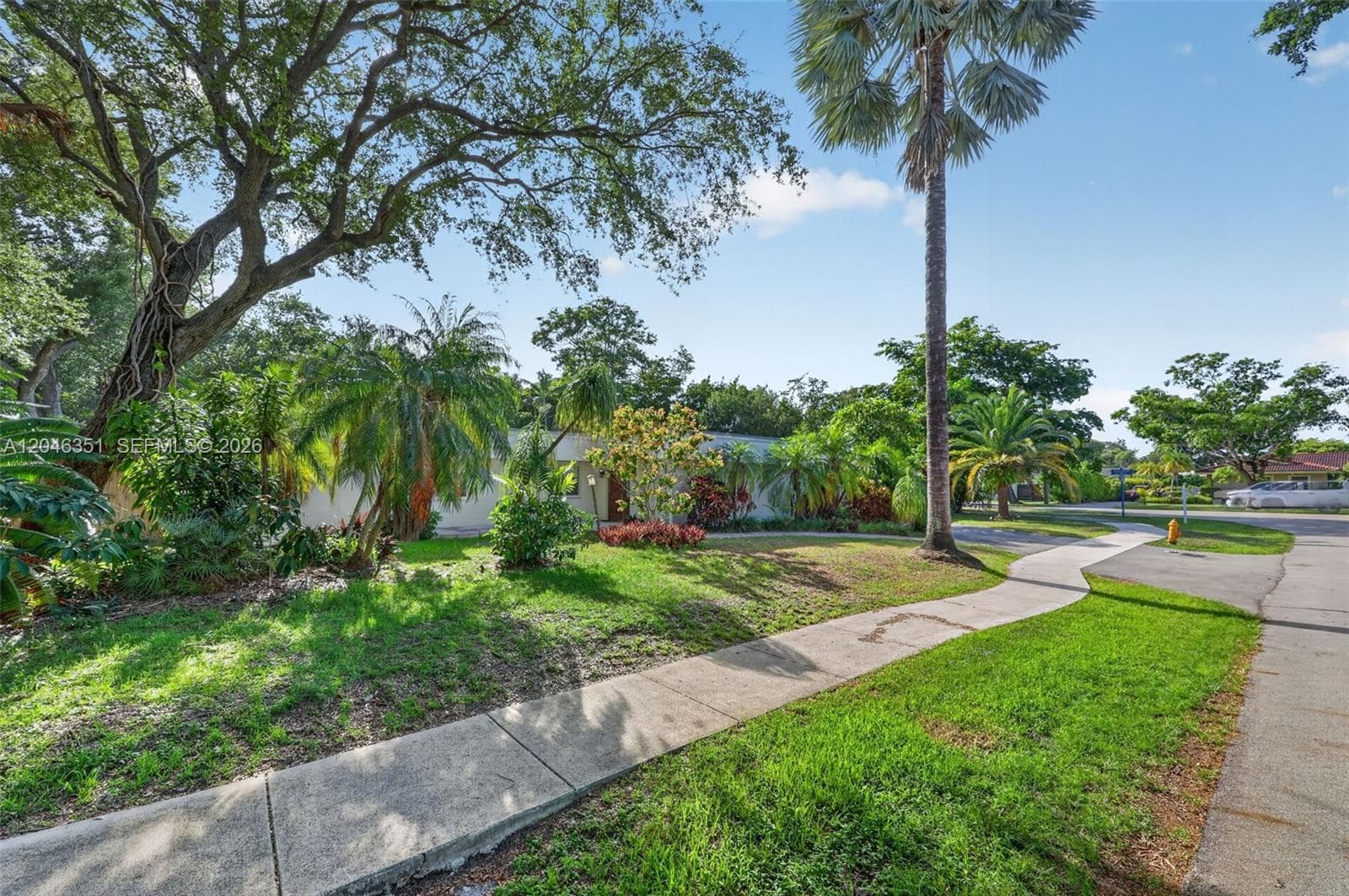 15200 SW 81st Ave, Palmetto Bay FL 33157 photo 2