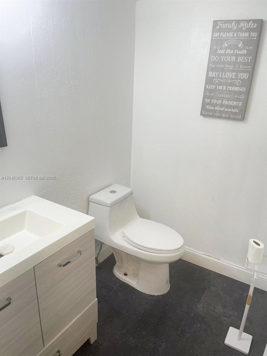 5961 N Falls Cir Dr # 109, Lauderhill FL 33319 photo 2